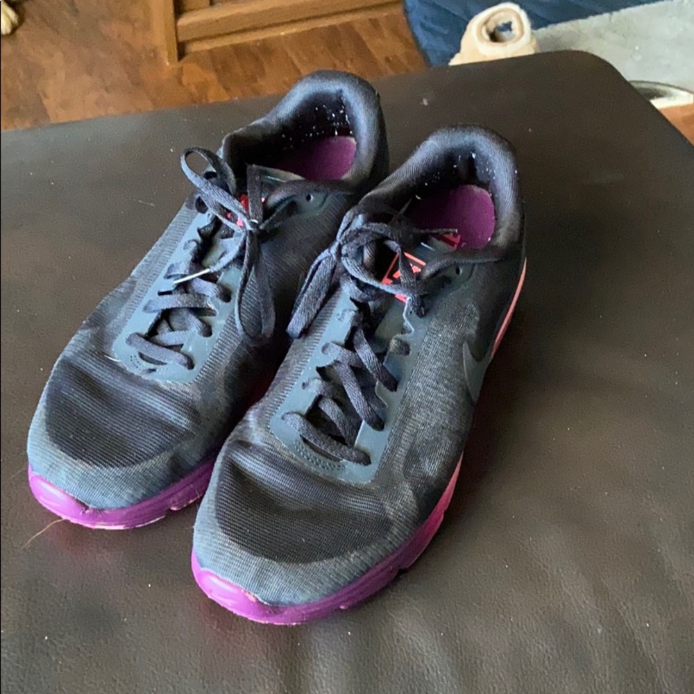 Tennis Shoes